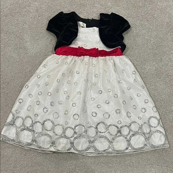 Great🎉 Condition ‘American Princess’ Black and White Dress with Red Accent, 2T - Picture 1 of 7